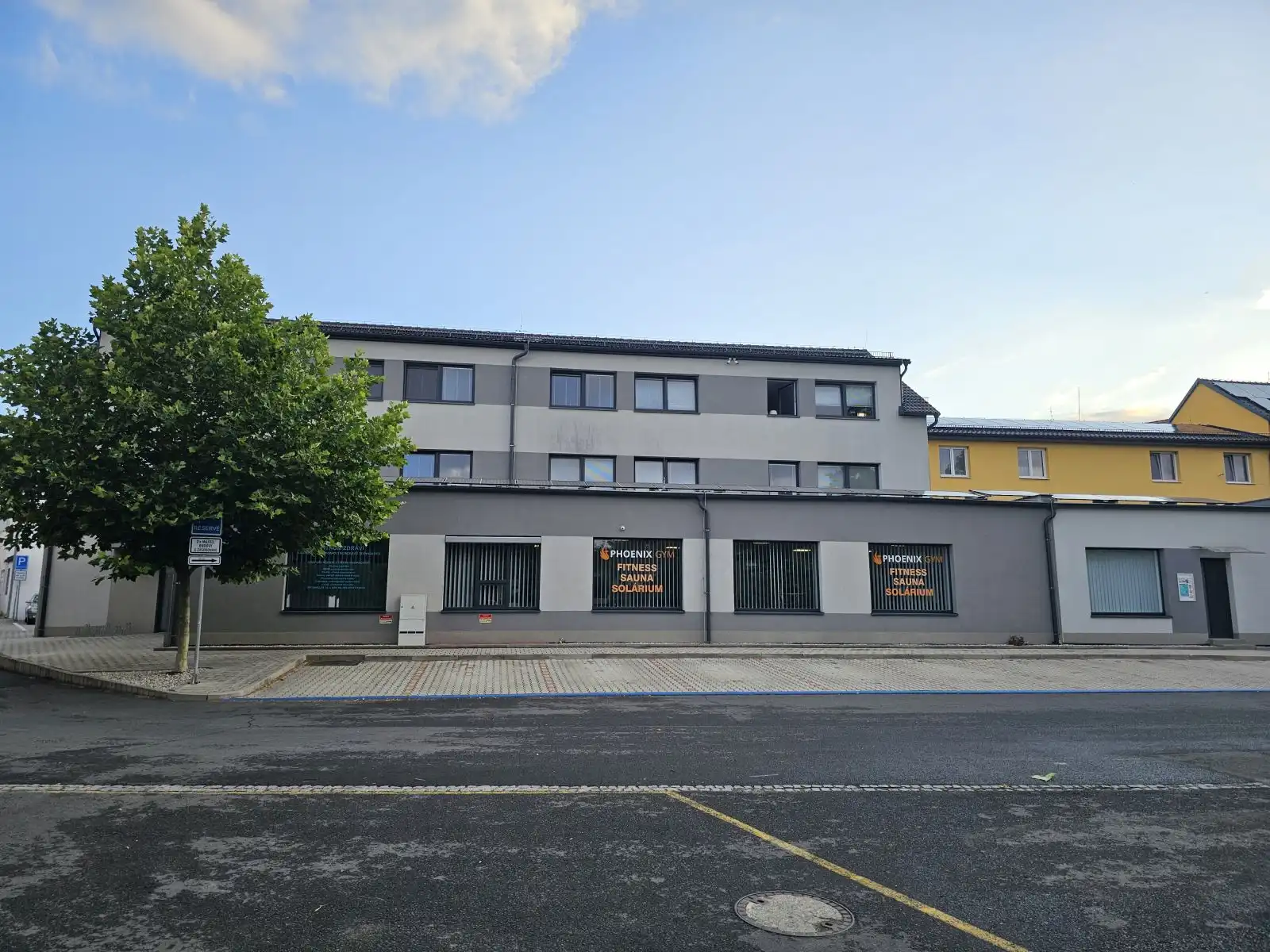 budova fitness phoenix gym